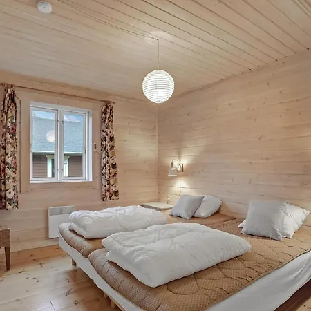 3 Bedroom Nice In Ferienhaus Højslev