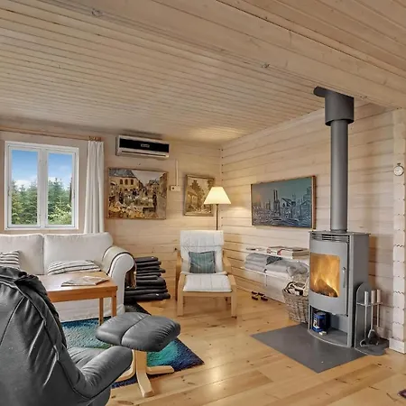 3 Bedroom Nice In *